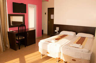 Гостиница Велес Дагомыс Двухместный номер с 2 отдельными кроватями-5